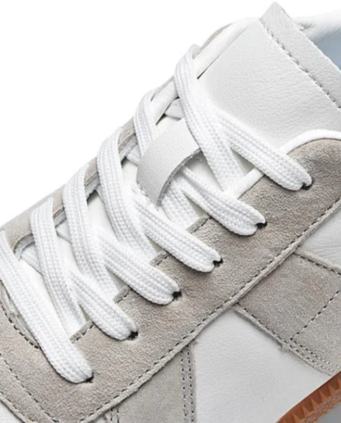 Elegant Refined Low-Top Sneakers